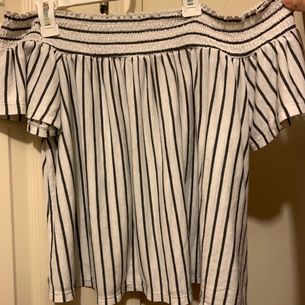 Stripped AE off the shoulder top